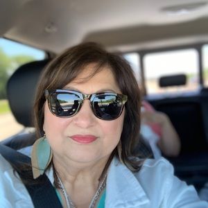 Meet your Posher, Cris